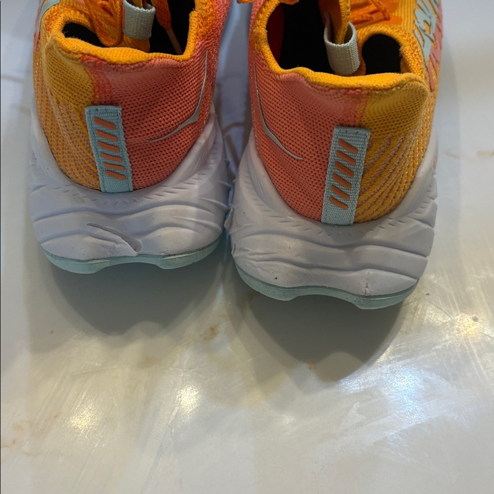 Hoka ladies 9 Carbon x Orange and white Lightweight Running Sneakers - Picture 5 of 11
